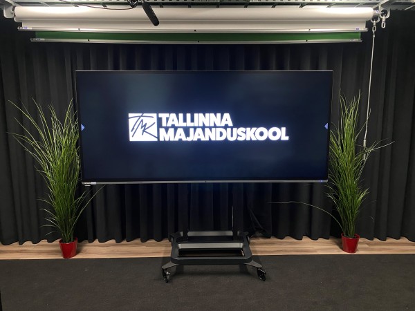 Interaktiivne ekraan i3TOUCH ULTRA koos seinakinnitusega - Tallinna Majanduskool